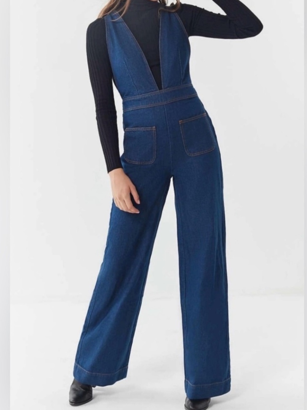 BDG UO Eleanor Plunging Denim Jumpsuit Wide-Leg Size 2